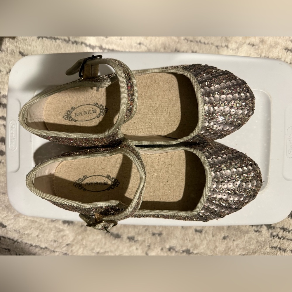 Joyfolie Hazel Mary Jane Flats Girls Size 2 Gold Glitter Sequin Dress Shoes